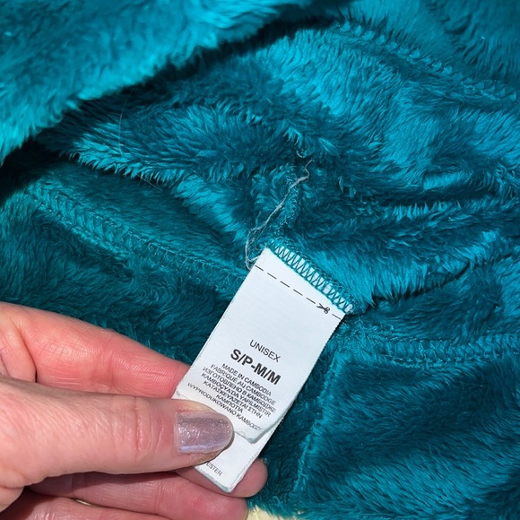 Fleece hat bundle The North Face Mountain Hardwear Small/Medium 3 hats shown B11 - Picture 8 of 8